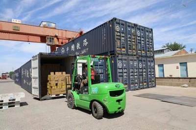 提速新物流 北京至廣州首列時(shí)速120公里快速多式聯(lián)運(yùn)班列啟程，助力家具零配件高效流通